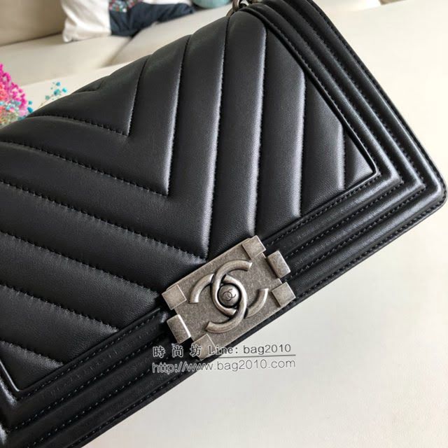 Chanel女包 香奈兒專櫃經典款V格boy包 Chanel小羊皮鏈條女包 67086黑色  djc4223